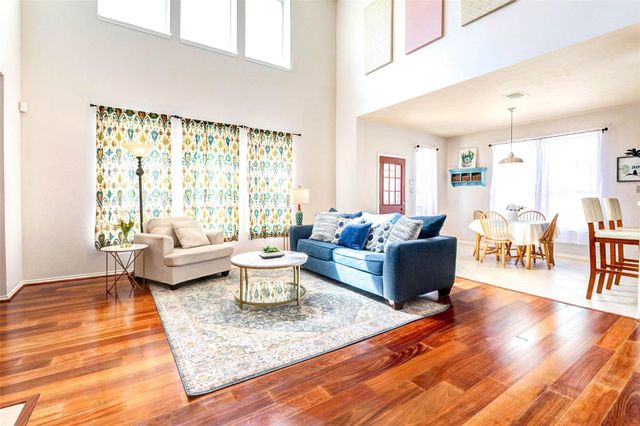 1919 Farmers Creek Drive, Richmond, TX 77406