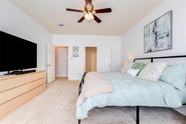 1919 Farmers Creek Drive, Richmond, TX 77406