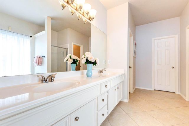 1919 Farmers Creek Drive, Richmond, TX 77406