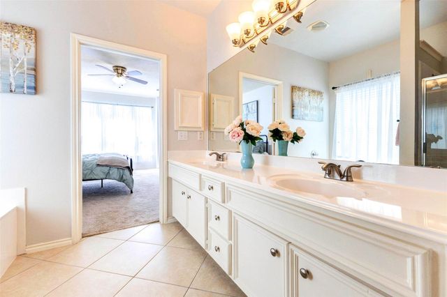 1919 Farmers Creek Drive, Richmond, TX 77406