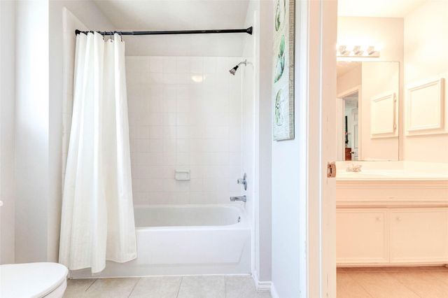 1919 Farmers Creek Drive, Richmond, TX 77406