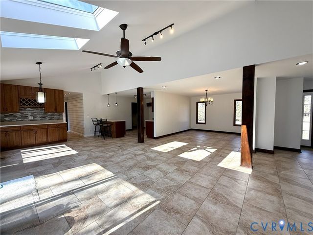 1095 Laurel Point Road, Lancaster, VA 22503