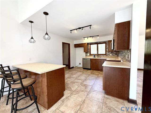 1095 Laurel Point Road, Lancaster, VA 22503