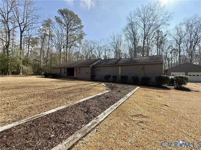 1095 Laurel Point Road, Lancaster, VA 22503