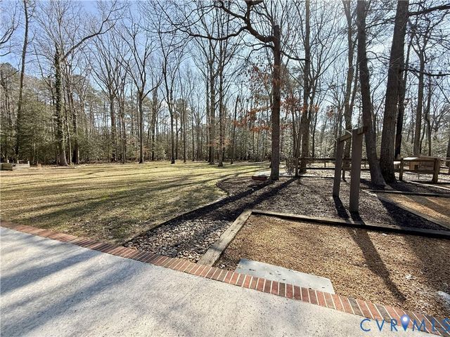 1095 Laurel Point Road, Lancaster, VA 22503