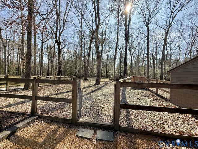 1095 Laurel Point Road, Lancaster, VA 22503