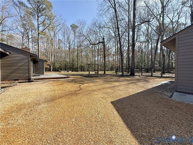 1095 Laurel Point Road, Lancaster, VA 22503