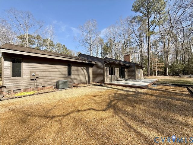 1095 Laurel Point Road, Lancaster, VA 22503