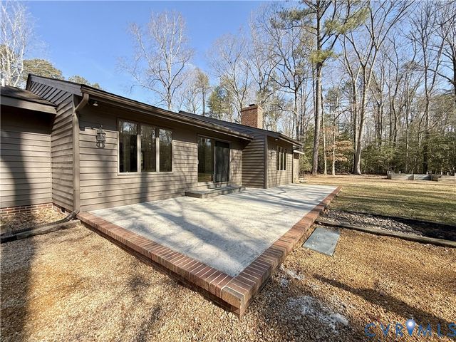 1095 Laurel Point Road, Lancaster, VA 22503