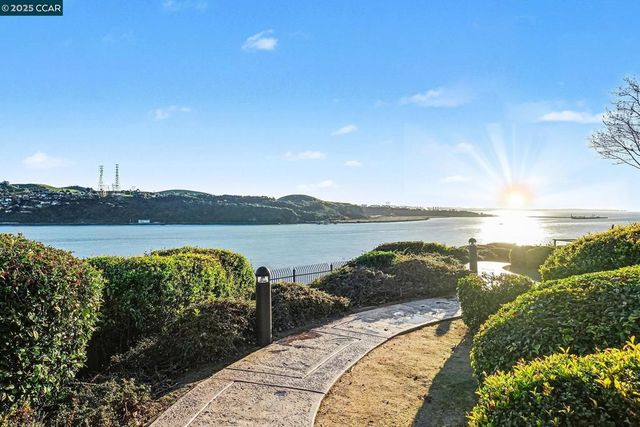 448 Jade Cir, Vallejo, CA 94590