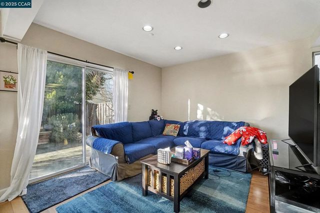 448 Jade Cir, Vallejo, CA 94590