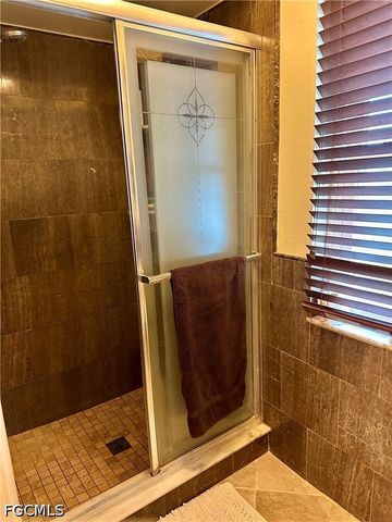 304 NE 19th TER, Cape Coral, FL 33909