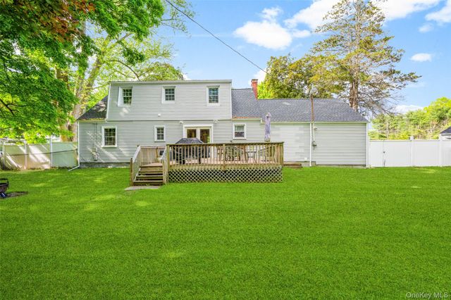 30 Orchard Park, Poughkeepsie, NY 12603