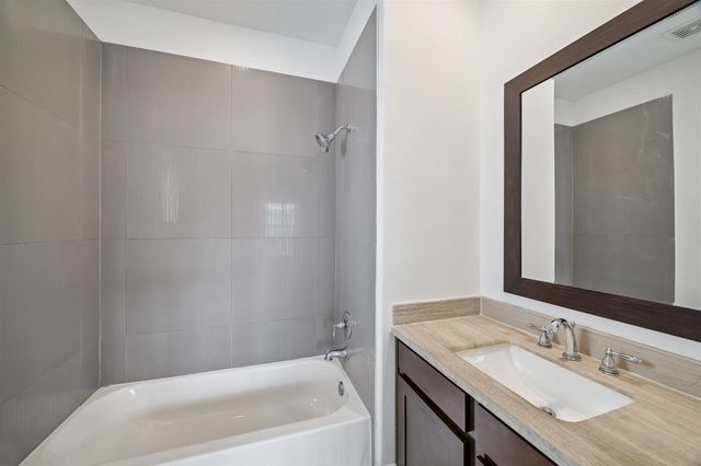 2715 Cohn Garden Lane, Houston, TX 77007