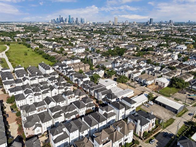 2715 Cohn Garden Lane, Houston, TX 77007