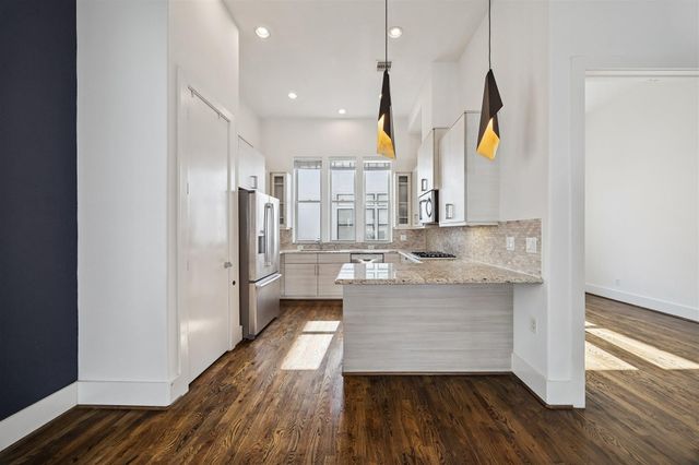 2715 Cohn Garden Lane, Houston, TX 77007