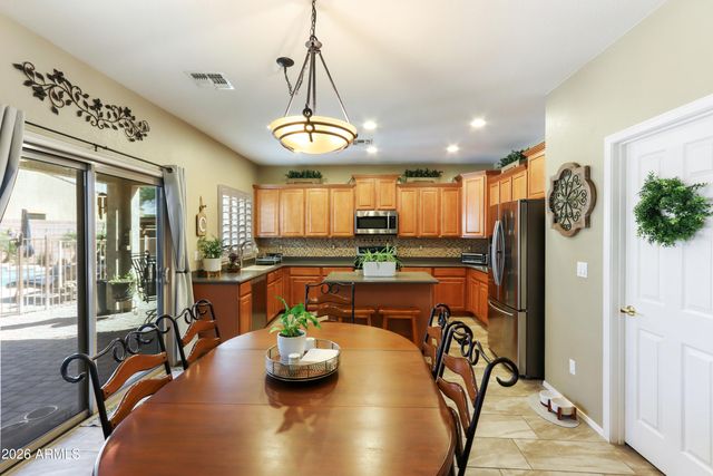 21303 N SUNSET Drive, Maricopa, AZ 85139