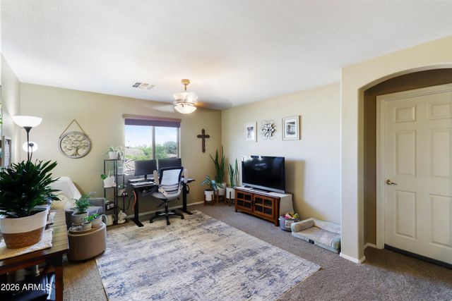 21303 N SUNSET Drive, Maricopa, AZ 85139