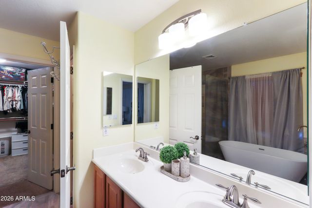 21303 N SUNSET Drive, Maricopa, AZ 85139