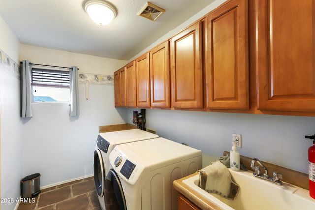 21303 N SUNSET Drive, Maricopa, AZ 85139