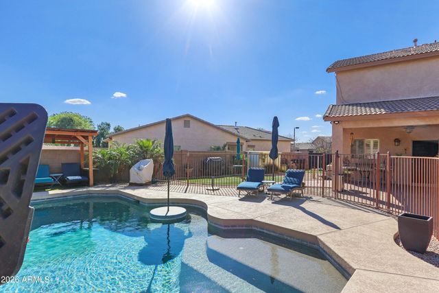 21303 N SUNSET Drive, Maricopa, AZ 85139