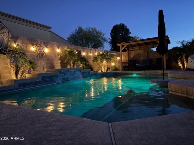 21303 N SUNSET Drive, Maricopa, AZ 85139