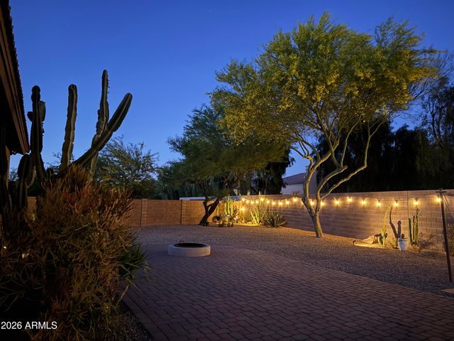 21303 N SUNSET Drive, Maricopa, AZ 85139