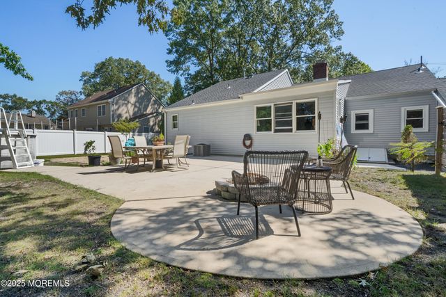 315 Tudor Avenue, Pine Beach, NJ 08741