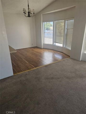 530 W Devonshire Avenue 36, Hemet, CA 92543