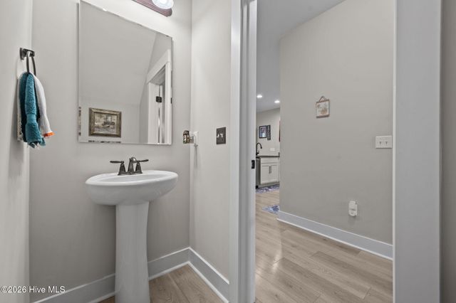 11 Acacia Road, Hampstead, NC 28443