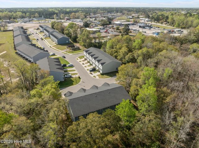 11 Acacia Road, Hampstead, NC 28443