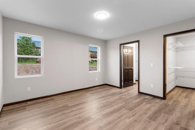 1920 SOUTHLAND LANE, New London, WI 54961