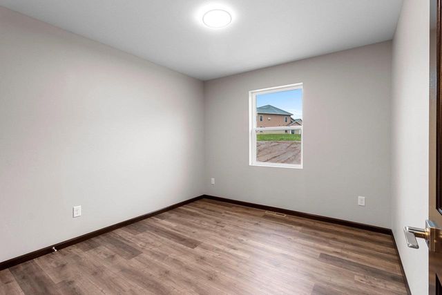 1920 SOUTHLAND LANE, New London, WI 54961