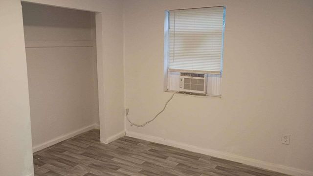 1302 Thomas Avenue, Pasadena, TX 77506