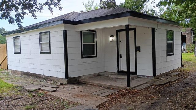1302 Thomas Avenue, Pasadena, TX 77506