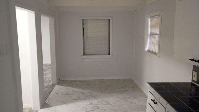 1302 Thomas Avenue, Pasadena, TX 77506