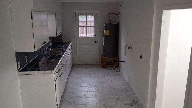 1302 Thomas Avenue, Pasadena, TX 77506