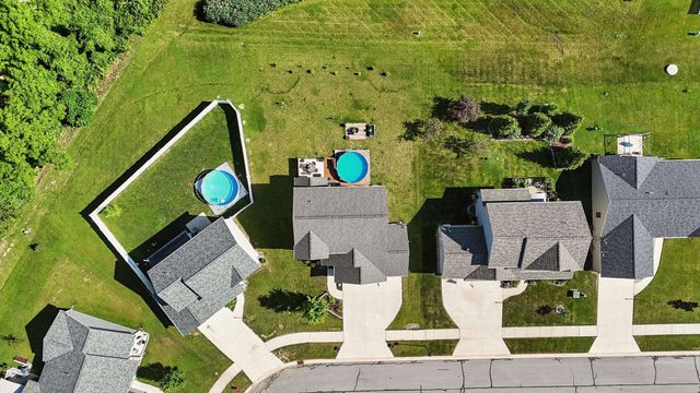 687 Sully Court, Angola, IN 46703