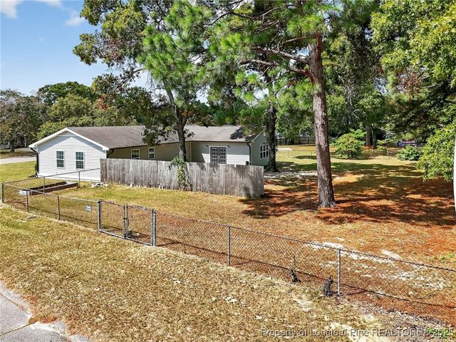 5937 Spinner Road, Hope Mills, NC 28348
