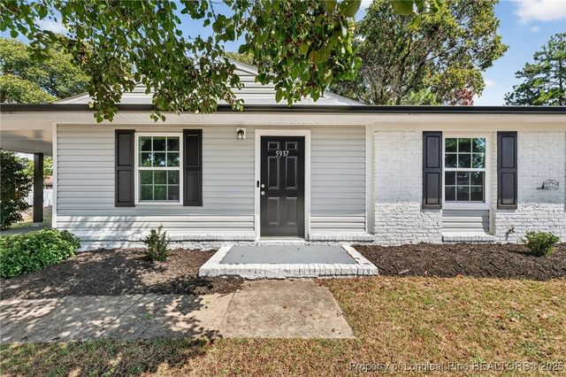 5937 Spinner Road, Hope Mills, NC 28348