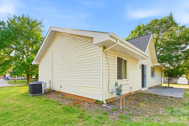 2530 Dion Avenue, Charlotte, NC 28212