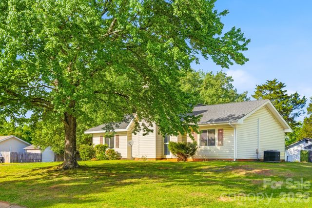 2530 Dion Avenue, Charlotte, NC 28212