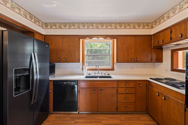 1655 NW 78th Street, Clive, IA 50325