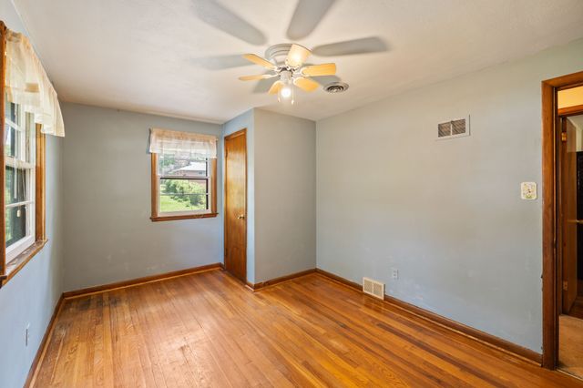 1655 NW 78th Street, Clive, IA 50325