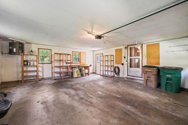 1655 NW 78th Street, Clive, IA 50325