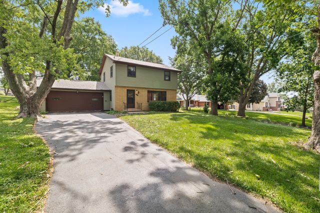 1655 NW 78th Street, Clive, IA 50325