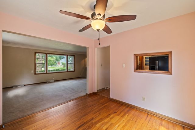 1655 NW 78th Street, Clive, IA 50325