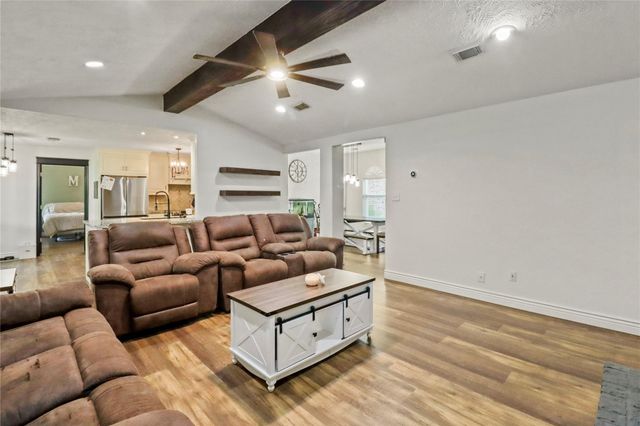 225 Turning Bayou Trail, Angleton, TX 77515