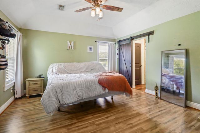 225 Turning Bayou Trail, Angleton, TX 77515