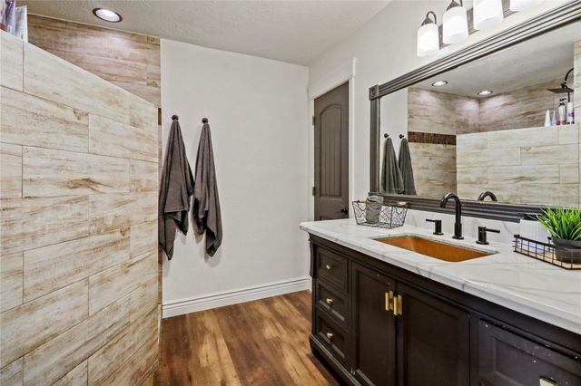 225 Turning Bayou Trail, Angleton, TX 77515